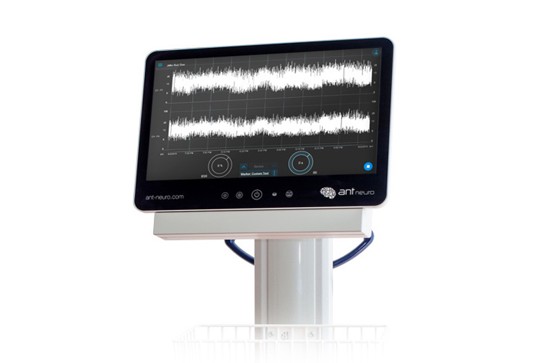 NEO – électro encéphalographe à 8 canaux